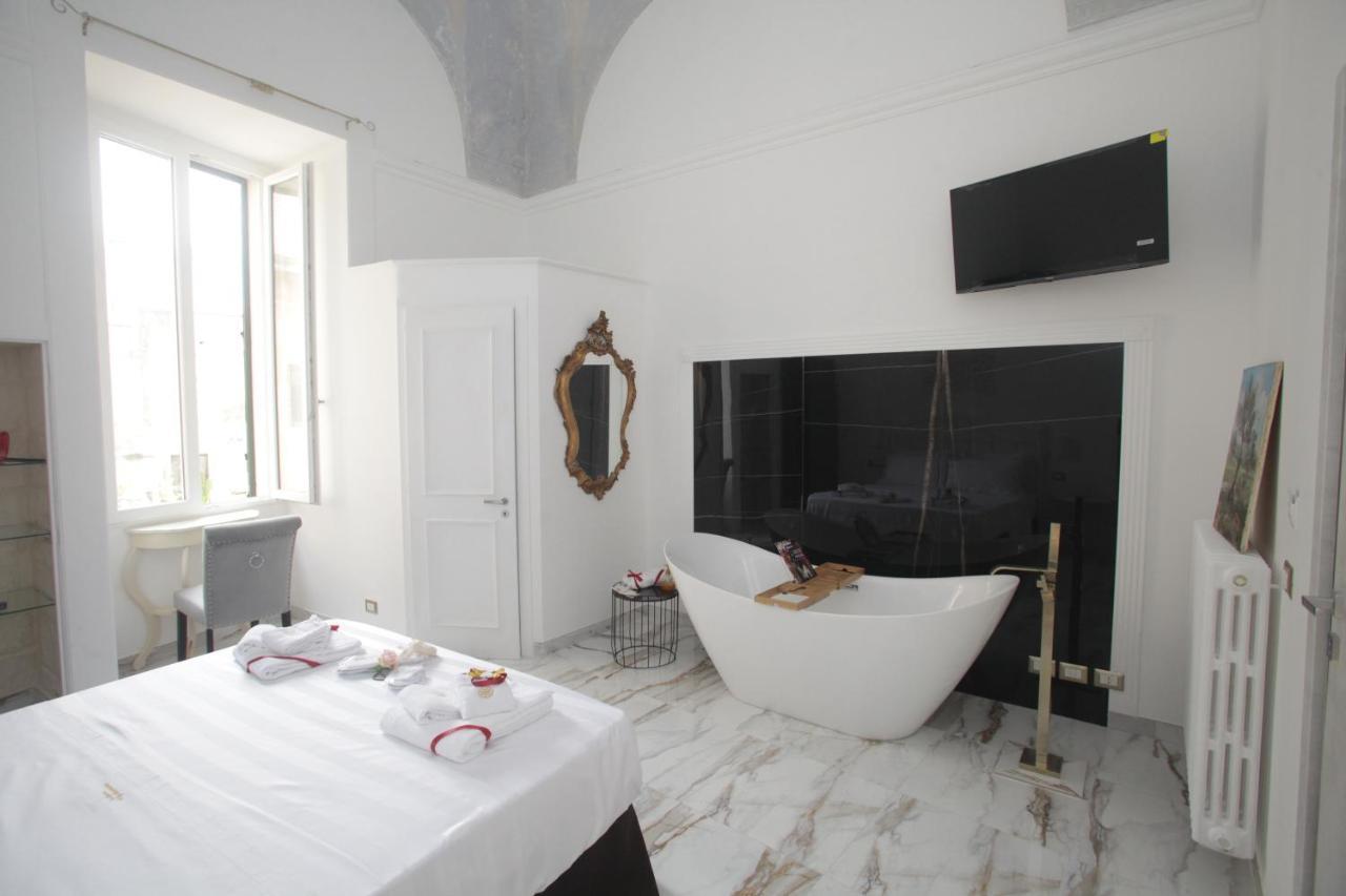 La Dimora Di Re Idomeneo Bed & Breakfast Lecce Exterior photo