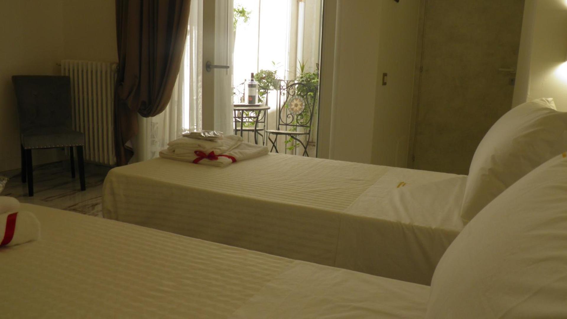 La Dimora Di Re Idomeneo Bed & Breakfast Lecce Exterior photo