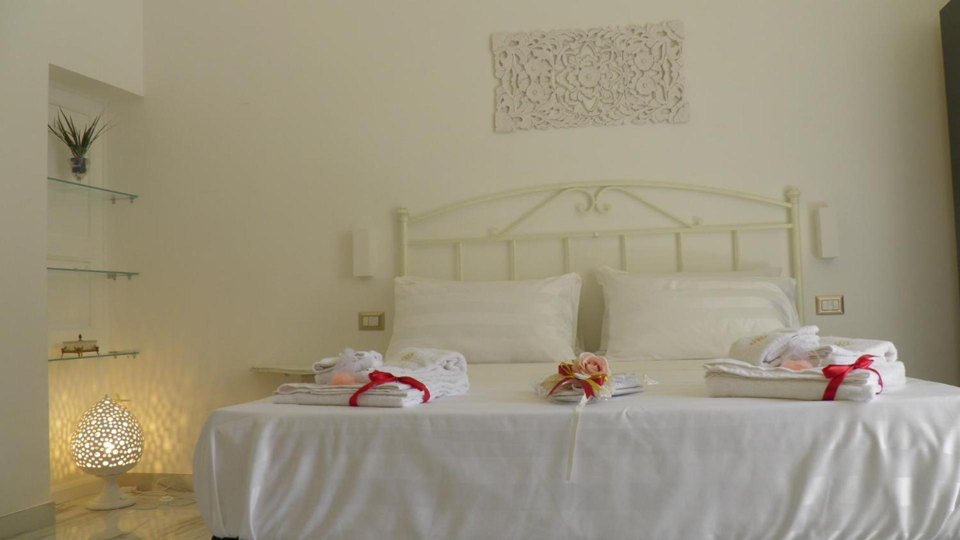 La Dimora Di Re Idomeneo Bed & Breakfast Lecce Exterior photo