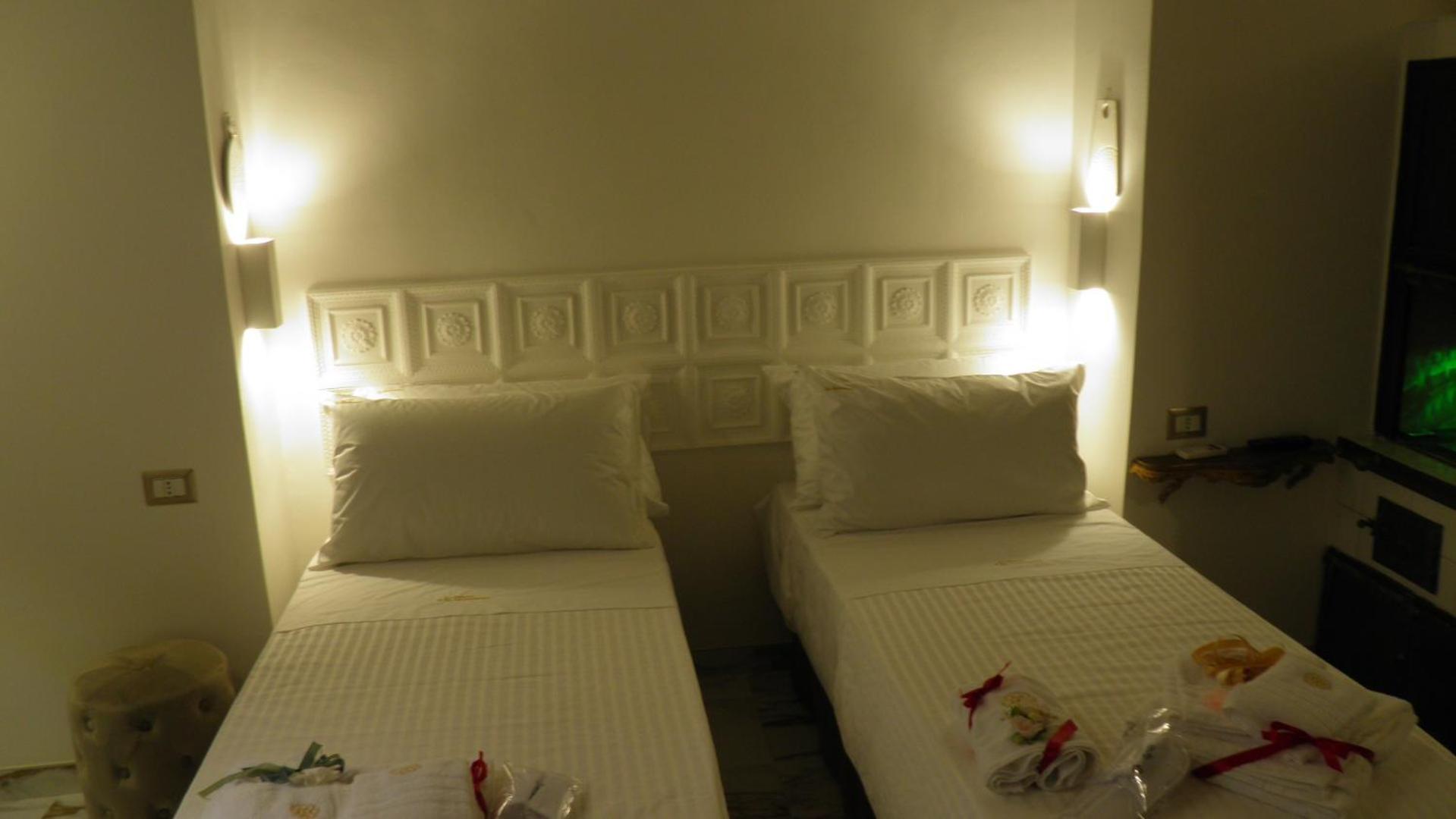 La Dimora Di Re Idomeneo Bed & Breakfast Lecce Exterior photo